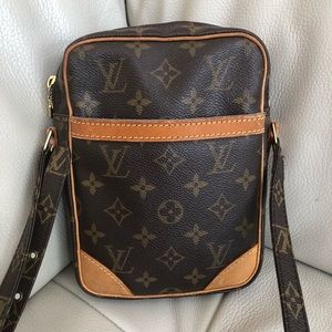 💯Authentic Louis Vuitton Danube crossbody vintage